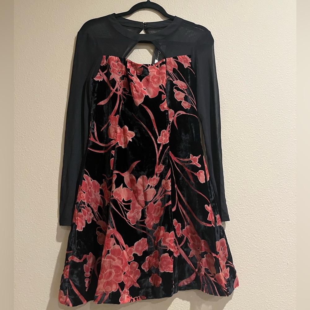 BCBG - Picture 2 of 4